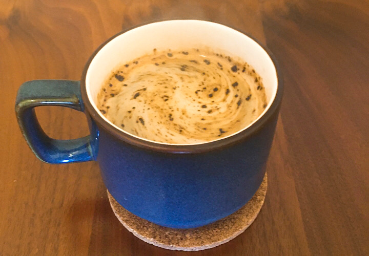 200mlの水で作ったホットコーヒー